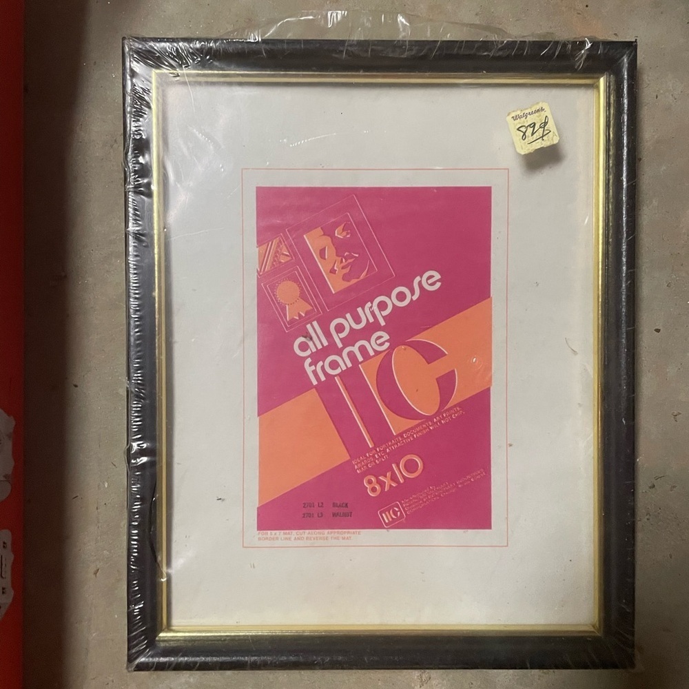NWT Vintage Black and Gold All Purpose 8x10 Frame